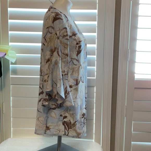 Catherines Cream Flutter Sleeve Asymmetrical Blouse - Picture 2 of 6